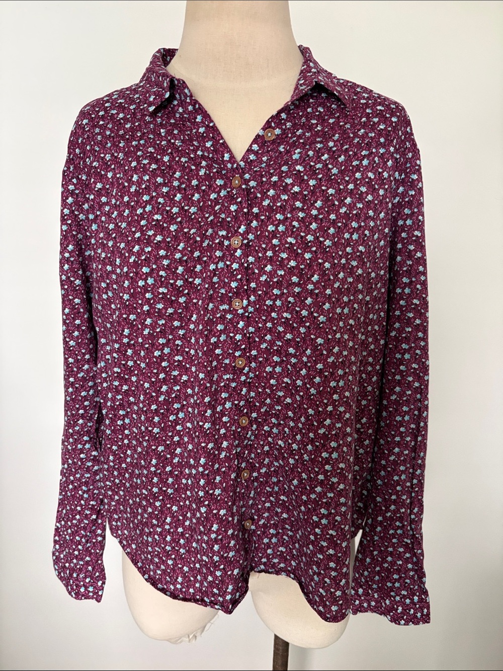 Maeve by Anthropologie Purple, Blue and White Floral Button Top